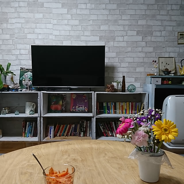 リビング/DIY/アンティーク/花を飾る/壁紙...などのインテリア実例 - 2018-09-01 09:18:46