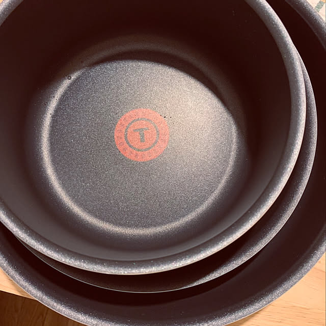 arsroのティファール(T-fal)-ティファール フライパン 鍋 6点セット 「インジニオ・ネオ IHハードチタニウム・プラス セット6」 チタン エクセレンス 6層コーティング 取っ手の取れる L66790の家具・インテリア写真