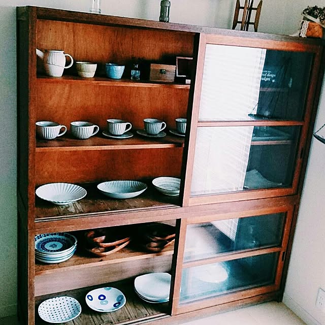 昭和レトロ 水屋箪笥のおしゃれなインテリア・部屋・家具の実例 昭和レトロ 水屋箪笥のおしゃれなインテリア・部屋・家具の実例