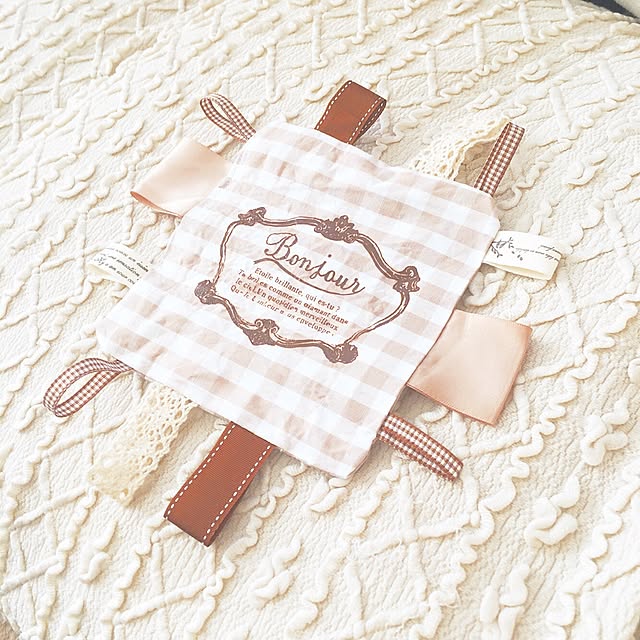 ハンドメイド タグブランケットのおすすめ商品とおしゃれな実例 ハンドメイド タグブランケットのおすすめ商品とおしゃれな実例