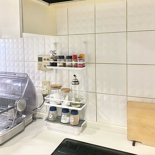 YuuKoの山崎実業-tower タワー(山崎実業) レンジフード調味料ラック 3段 RANGE HOOD SEASONING RACK 調味料ストッカー シーズニングラック 調味料棚 キッチン収納 大容量の家具・インテリア写真