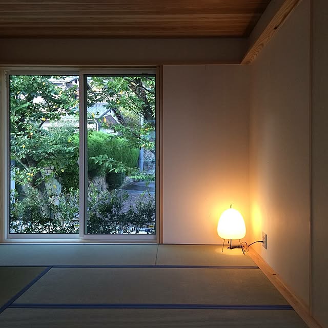 ベッド周り/イサムノグチAKARI/シーエッチ建築工房/布団派/大きな窓...などのインテリア実例 - 2016-09-23 20:31:35