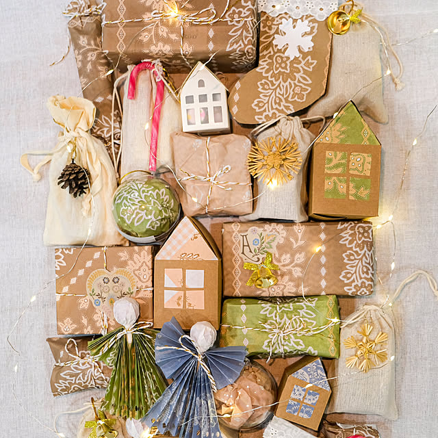 机/ペーパークラフト/クリスマス準備/アドベントカレンダーDIY/アドベントカレンダー手作り...などのインテリア実例 - 2024-12-02 09:16:46
