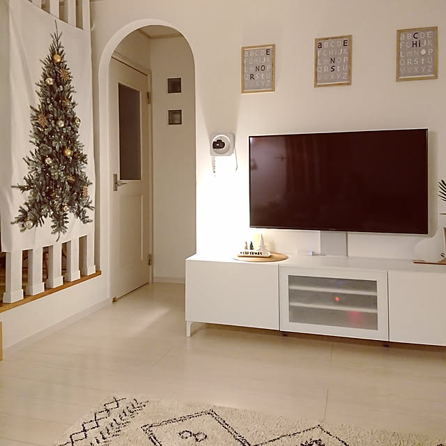 NEW】IKEAイケアUPPLEVA ウップレーヴァテレビ用ブラケット 回転 NEW】IKEAイケアUPPLEVA ウップレーヴァテレビ用ブラケット 回転
