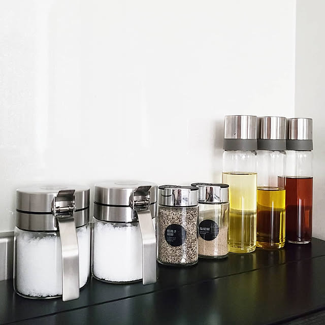 asokosamaの-オイル差し250ml iwaki イワキ KS522-SVON 耐熱ガラス製 AGCテクノグラス 4905284107222 調味料入れ ガラス 熱湯消毒 衛生的 食器洗浄乾燥機 対応 容器 入れ物 保存 オイル 小分けの家具・インテリア写真
