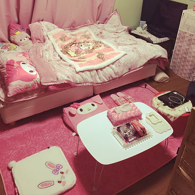 ベッド周り/しまむら/開店セール/セミダブル敷パッド/サンリオ ベッド周り/しまむら/開店セール/セミダブル敷パッド/サンリオ