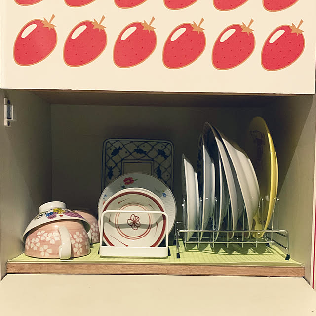 昭和レトロポップ レトロ食器棚のおすすめ商品とおしゃれな実例 昭和レトロポップ レトロ食器棚のおすすめ商品とおしゃれな実例