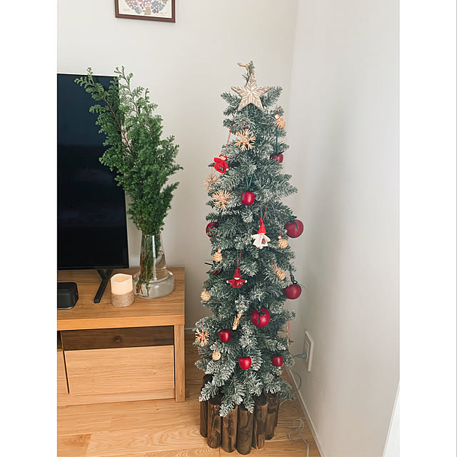 クリスマスツリー 丸太の足隠しのおすすめ商品とおしゃれな実例 クリスマスツリー 丸太の足隠しのおすすめ商品とおしゃれな実例