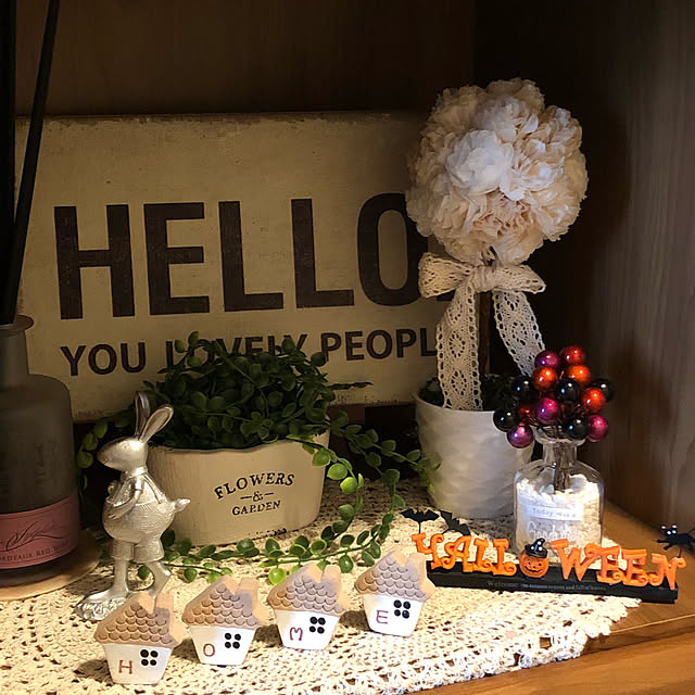 miyakoの-サインボード （看板） HELLO プレート ディスプレイ 置物 インテリア ヴィンテージ風 Wood sign boardの家具・インテリア写真