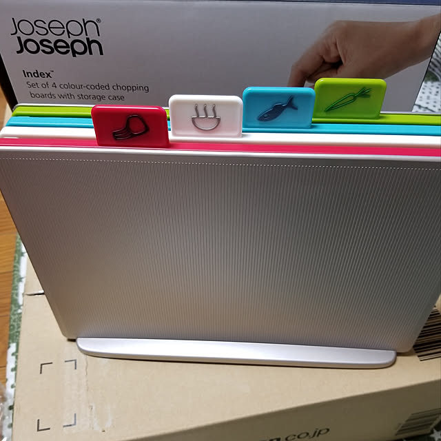 Rukaのジョセフジョセフ(Joseph Joseph)-【正規品】 Joseph Joseph (ジョセフジョセフ) 付箋で簡単使い分け 素材別の衛生的なまな板セット インデックス アドバンス2.0 レギュラー(30.5x8.5x23.5cm) シルバー 60131の家具・インテリア写真