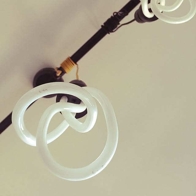 mASaYoukiの-BABY PLUMEN 電球型蛍光灯デザイナーズ省エネ電球 ベイビー プルーメン LOW ENERGY LIGHTBULB by hulger：の家具・インテリア写真