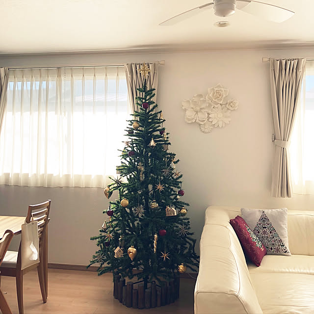 ニトリ クリスマスツリー210㎝のおすすめ商品とおしゃれな実例 ニトリ クリスマスツリー210㎝のおすすめ商品とおしゃれな実例