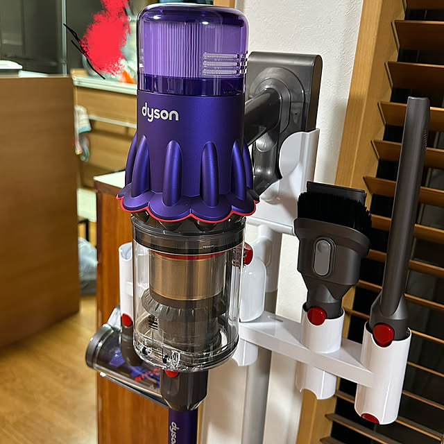 Dyson v4 digital fluffy キャニスター型掃除機