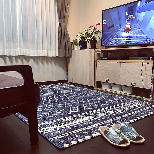 スパティフィラム/アンスリウム/ストーブガードDIY/テレビ台DIY/ダークブラウンの床...などのインテリア実例 - 2021-09-03 18:19:49