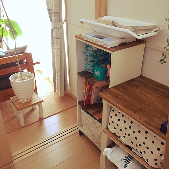 棚/カラーボックスに木目シートを貼っただけ/ダイソー/賃貸/DIY...などのインテリア実例 - 2016-09-02 14:22:58