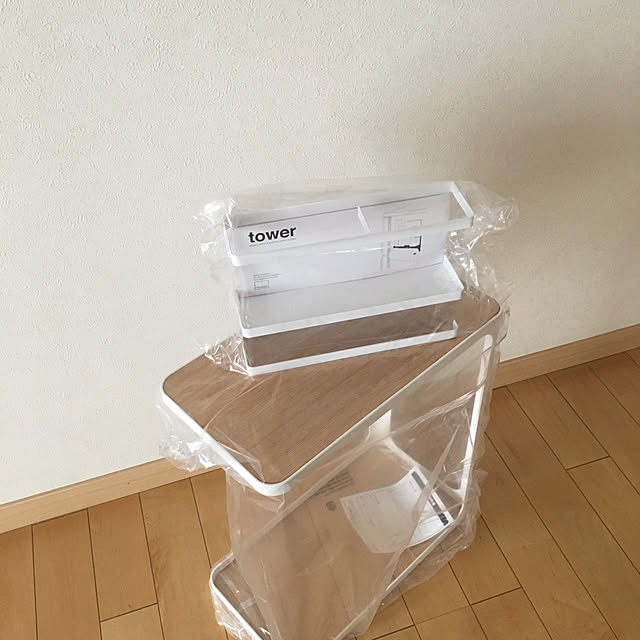 gokigensanの山崎実業-サイドテーブル フレームの家具・インテリア写真