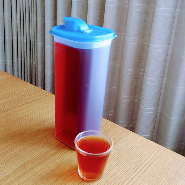 公式】タッパーウェア 2L Sライン 2個セット(ストレーナー1個付 公式】タッパーウェア 2L Sライン 2個セット(ストレーナー1個付