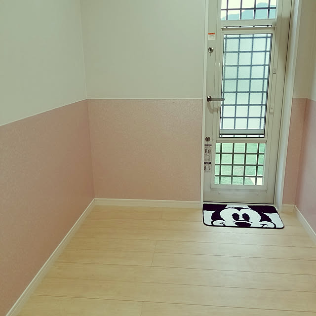 Yukaの-採風勝手口ドア LIXIL デュオPG 複層硝子 ランマなし 06018 サッシ寸法W640×H1830 リクシル トステム 網戸付 建具 ドア アルミサッシ 裏口 通風 リフォーム DIYの家具・インテリア写真