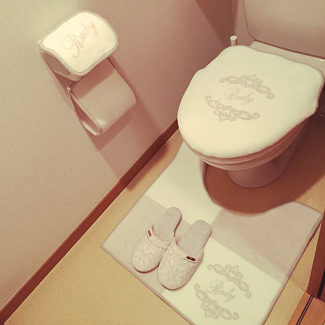 トイレマット Radyのおすすめ商品とおしゃれな実例 ｜ RoomClip