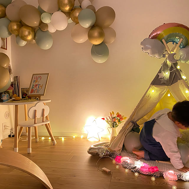 電飾ガーランド/こどもと暮らす。/こどもスペース/H＆M HOME/風船ディスプレイ...などのインテリア実例 - 2022-03-28 14:01:34