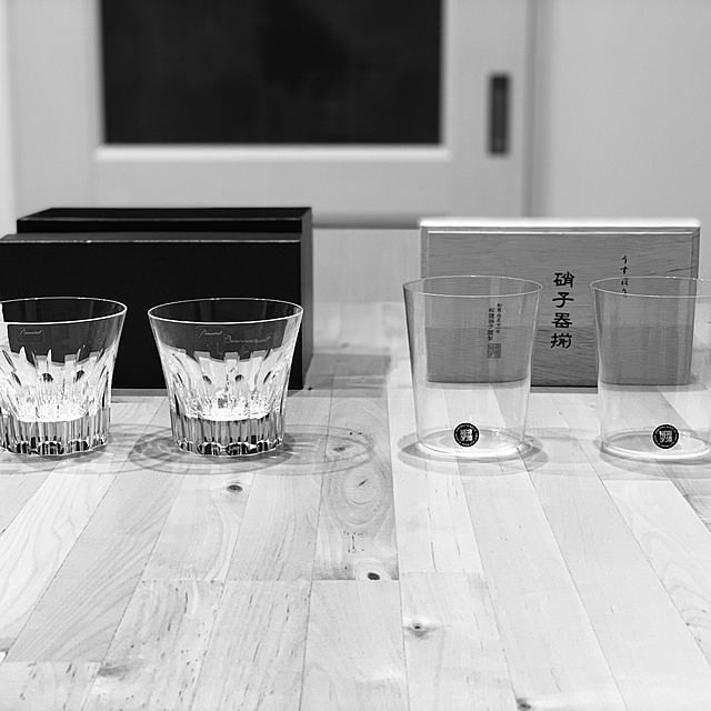視覚 vs 味覚/どちら派？/BACCARAT vs うすはり/机のインテリア実例 - 2019-02-07 22:25:52
