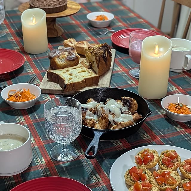 机/あたたかい料理のある食卓/スキレット/子どもと暮らす/こどものいる暮らし...などのインテリア実例 - 2025-12-19 21:04:04