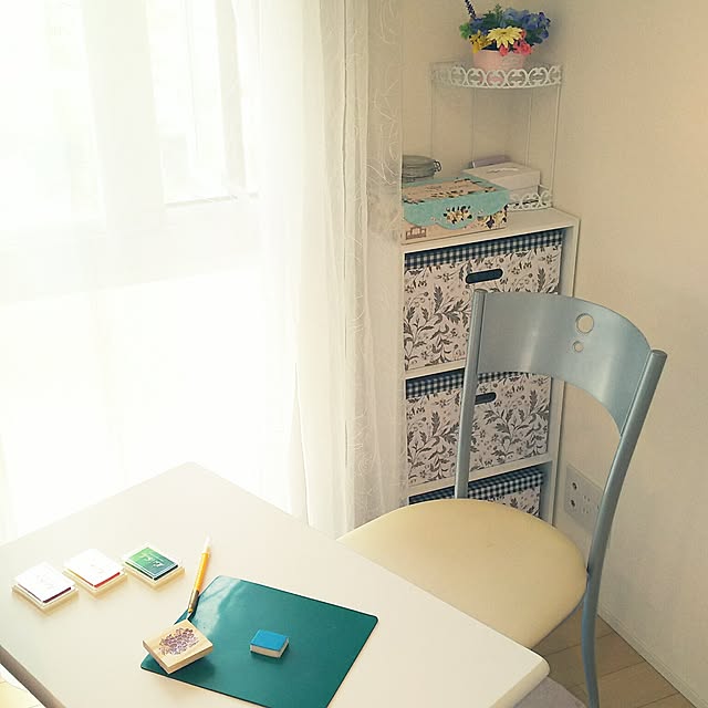 机/フランフラン/ニトリ/DAISO♥/CAN DO 花柄 BOX...などのインテリア実例 - 2017-06-19 16:18:36