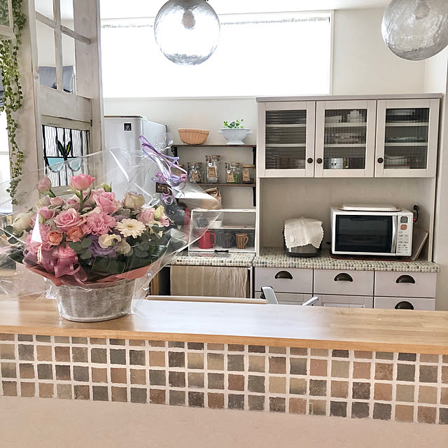 食器棚 お花のある暮らしのおすすめ商品とおしゃれな実例 食器棚 お花のある暮らしのおすすめ商品とおしゃれな実例