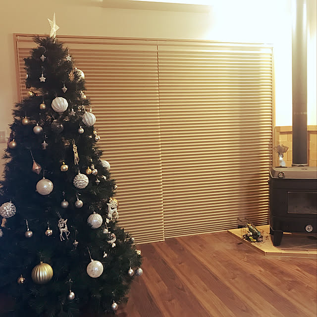 ニトリ クリスマスツリー210㎝のおすすめ商品とおしゃれな実例 ニトリ クリスマスツリー210㎝のおすすめ商品とおしゃれな実例