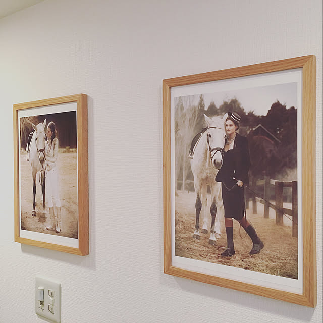 ricarinnelの-絵画 絵本フレーム 星の王子さま 大切なものは目に見えない 金ぱく加工 スマホ用待ち受け画像 無料配布中 ナチュラルフレーム 立てかけ ジクレー版画 サン・テグジュペリ/インテリア 額入り 額装込 子供部屋 プレゼント アートフレーム ギフト Sサイズ おしゃれ 壁掛け 絵の家具・インテリア写真