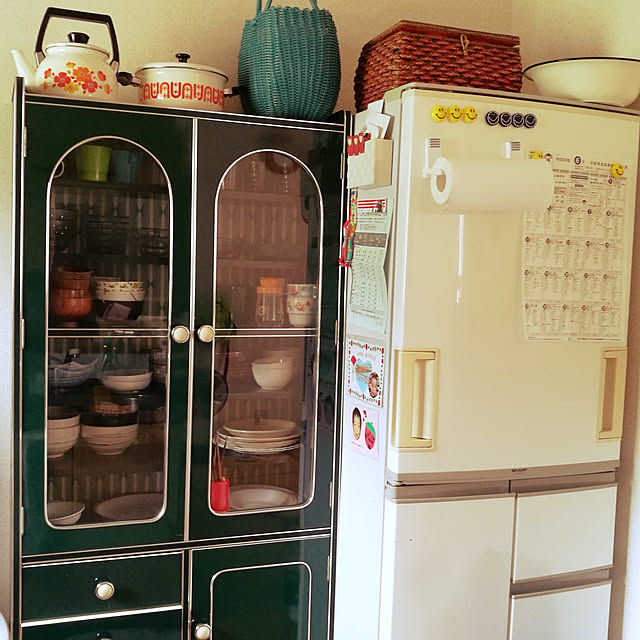 レトロポップ レトロ食器棚のおすすめ商品とおしゃれな実例 レトロポップ レトロ食器棚のおすすめ商品とおしゃれな実例