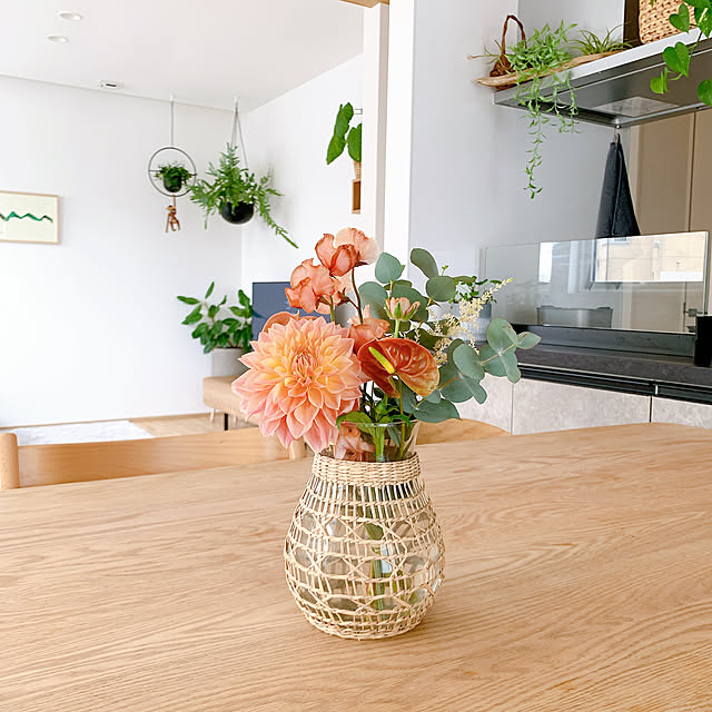 机/アクタスの花瓶/花のある暮らし/季節を楽しむ暮らしのインテリア実例 - 2024-02-06 09:47:44