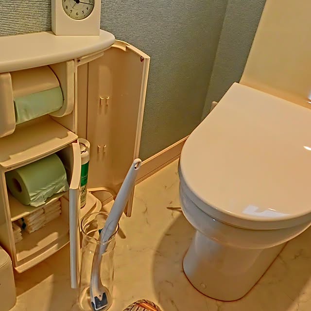 tetussanのP&G-【まとめ買い】 スクラビングバブル トイレ洗剤 流せるトイレブラシ 本体ハンドル1本+付替用16個(フローラルソープの香り4個 + フローラルソープの香り12個) セットの家具・インテリア写真