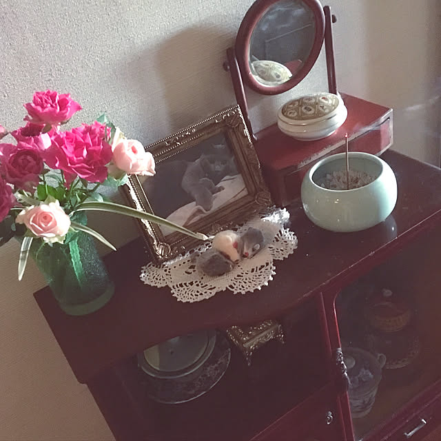 薔薇/姫鏡台/お仏壇代わりの飾り棚/ひめのコーナー/ねこが好き...などのインテリア実例 - 2019-06-25 19:31:23