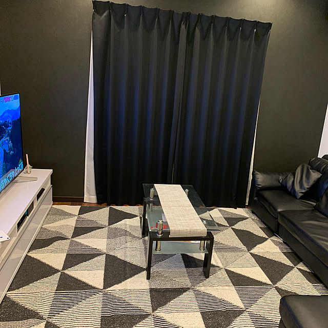 gulutoの-シンプルモダンテレビ台 幅178cm 奥行44.5cm 高さ39.6cm ローボード おしゃれ コーナー terebidai テレビ台 ローボード テレビ台 白 テレビ台 ローボード tvラック 引出し奥行 33.7cm 3杯 ポリエステル化粧合板 ノンホルマリン 白 黒 eco家具 F-323Nの家具・インテリア写真