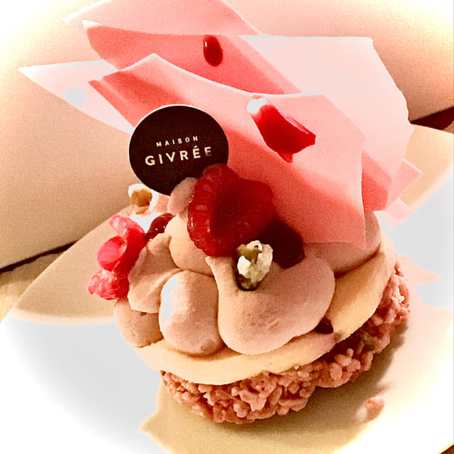 どこのお店で買ったっけ?/いちごぉぉぉぉ/早く食べたい/ティータイム♡/ケーキ...などのインテリア実例 - 2020-04-10 18:30:11