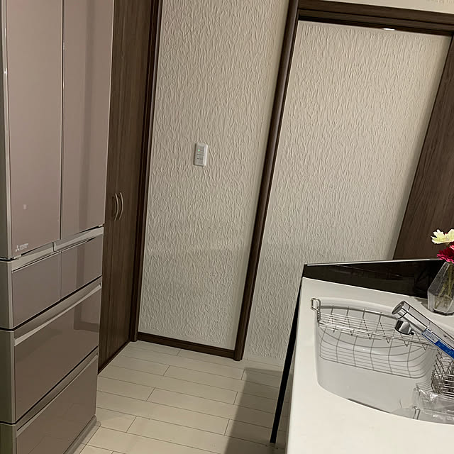 塗り壁の家/ウォールナット/狭いキッチン/初売りにてget♡/三菱冷蔵庫...などのインテリア実例 - 2020-02-07 23:10:23