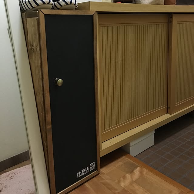 玄関/入り口/黒板ペイント/セリア転写シール/SPF材1×4/男前...などのインテリア実例 - 2016-07-27 21:46:37