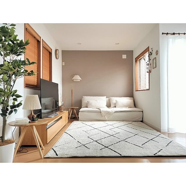 ニトリ ほこりが取れやすい洗えるラグ (タフトラグ 200X240 BE ニトリ ほこりが取れやすい洗えるラグ (タフトラグ 200X240 BE