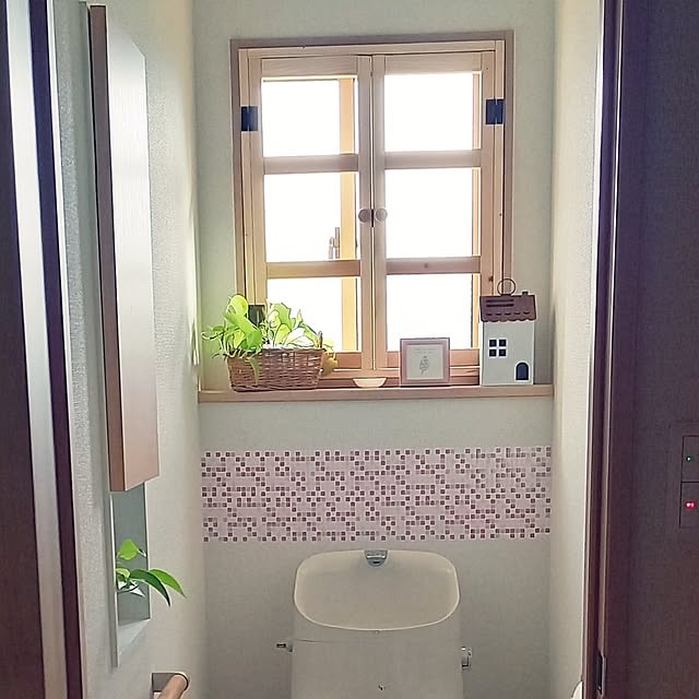 バス/トイレ/暮らしをたのしむ/見てくださってありがとうございます♡/ライムポトス/窓枠DIY...などのインテリア実例 - 2024-07-15 16:06:49