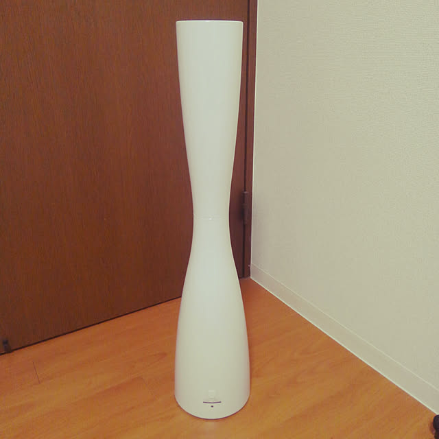ベッド周り/加湿器もインテリアに/加湿器/サブリエ/シンプルな暮らし...などのインテリア実例 - 2017-12-22 22:52:40