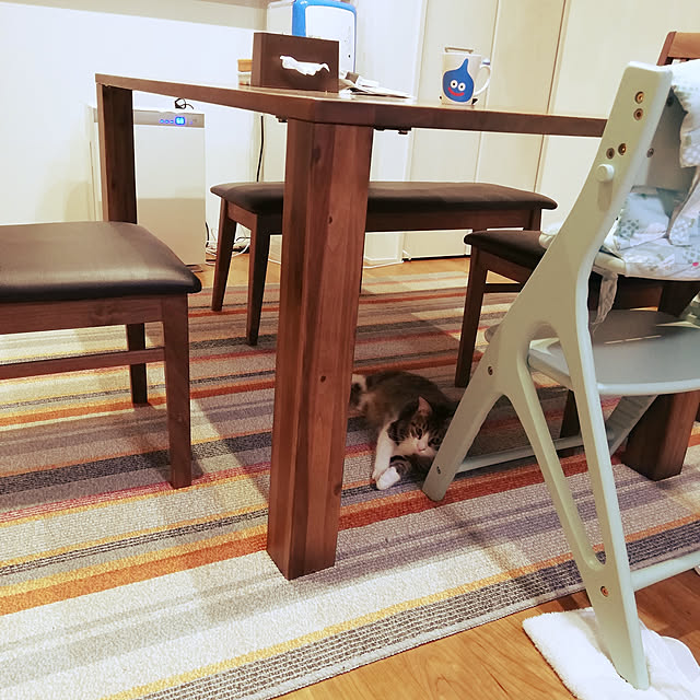 Holのニトリ-汚れが落としやすいダイニングラグ(NダインRE 180X220)  【玄関先迄納品】 【1年保証】 〔合計金額11000円以上送料無料対象商品〕の家具・インテリア写真