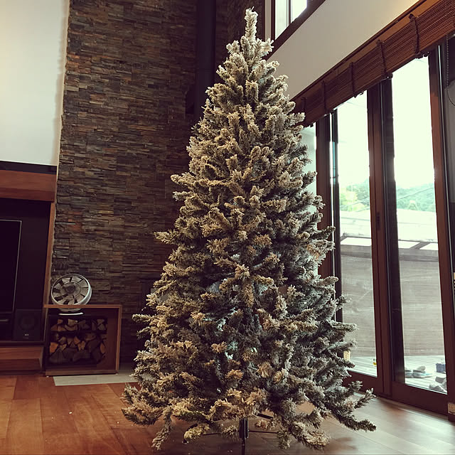ニトリ クリスマスツリー210㎝のおすすめ商品とおしゃれな実例 ニトリ クリスマスツリー210㎝のおすすめ商品とおしゃれな実例