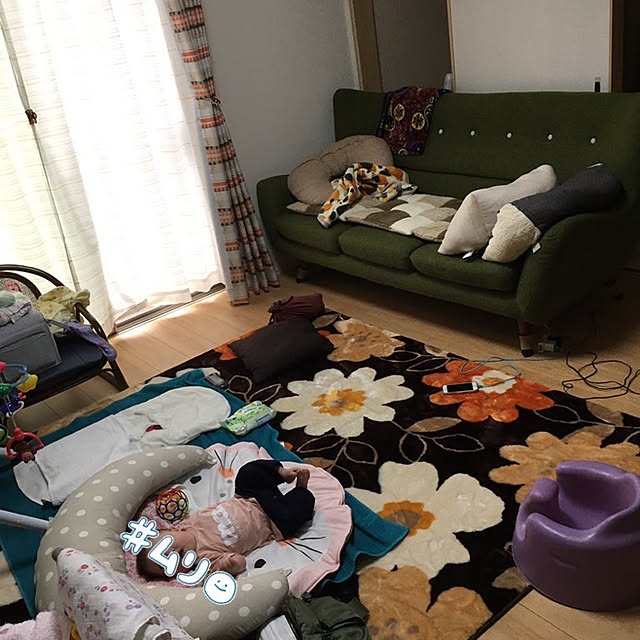 あかちゃんのいる家/あかちゃんのいる部屋/あかちゃんのいる暮らし/しまむらのラグ/リビングのインテリア実例 - 2020-10-18 22:34:32