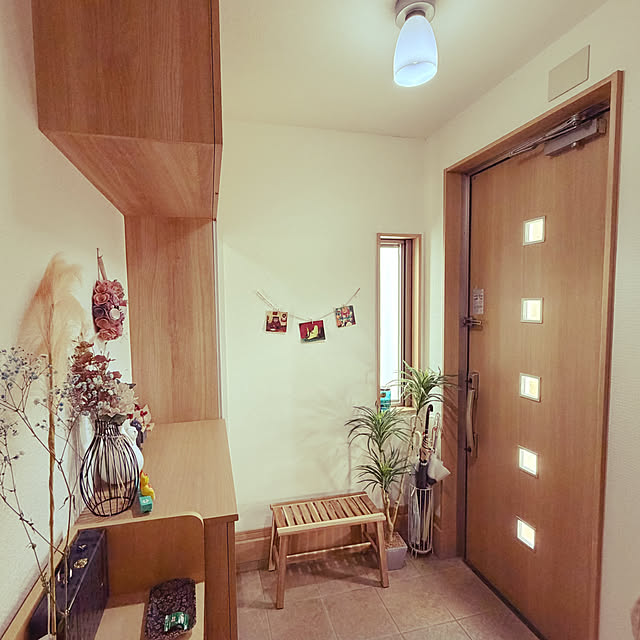 玄関/入り口/ポストカード/ベンチ/観葉植物/脱走防止扉diy...などのインテリア実例 - 2026-01-17 11:47:45