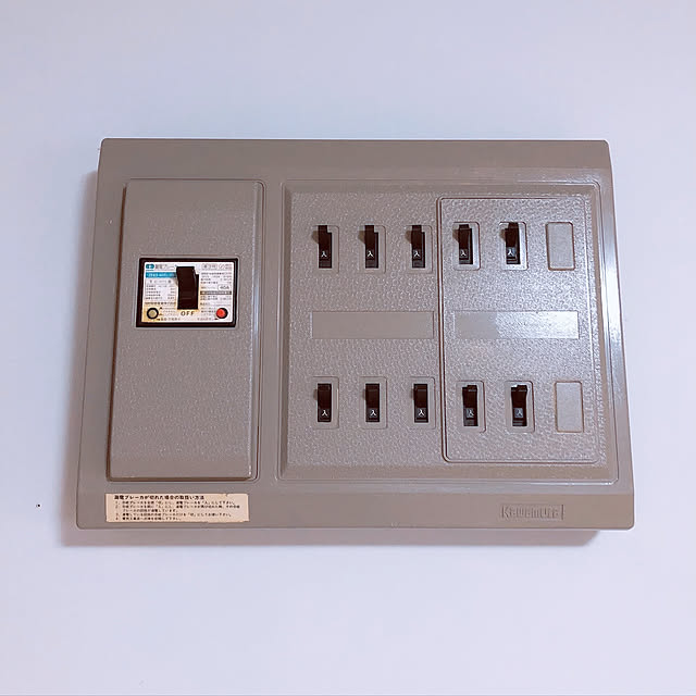ブレーカー塗装/ブレーカーカバーリメイク/ブレーカーカバー/DIY/雑貨好き...などのインテリア実例 - 2021-09-06 18:11:09