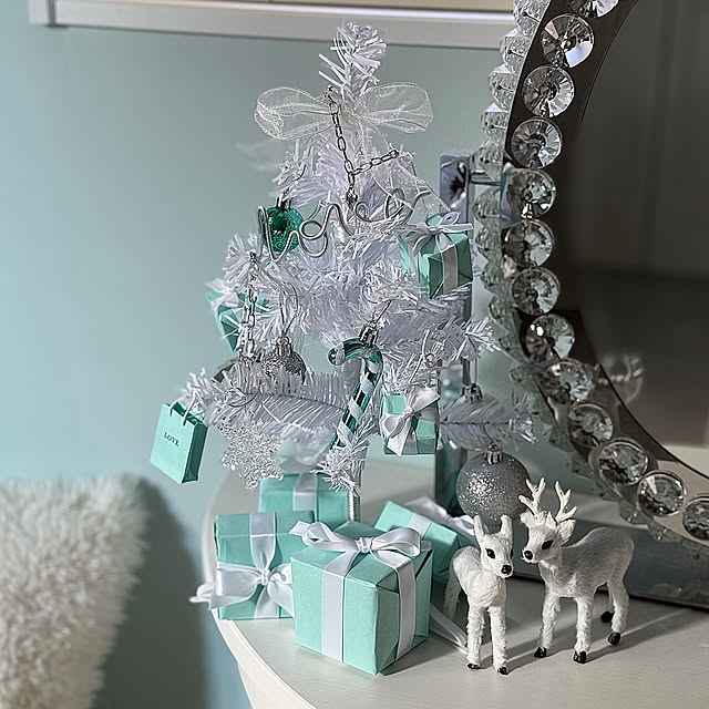 机/白い床/ホワイト/クリスマスツリー/白い家...などのインテリア実例 - 2024-12-21 21:57:02