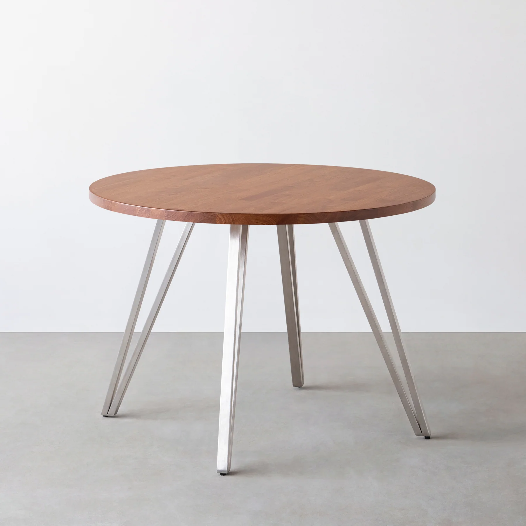 規格」よりも「あなたの暮らし」に寄り添うラウンドテーブル THE CAFE