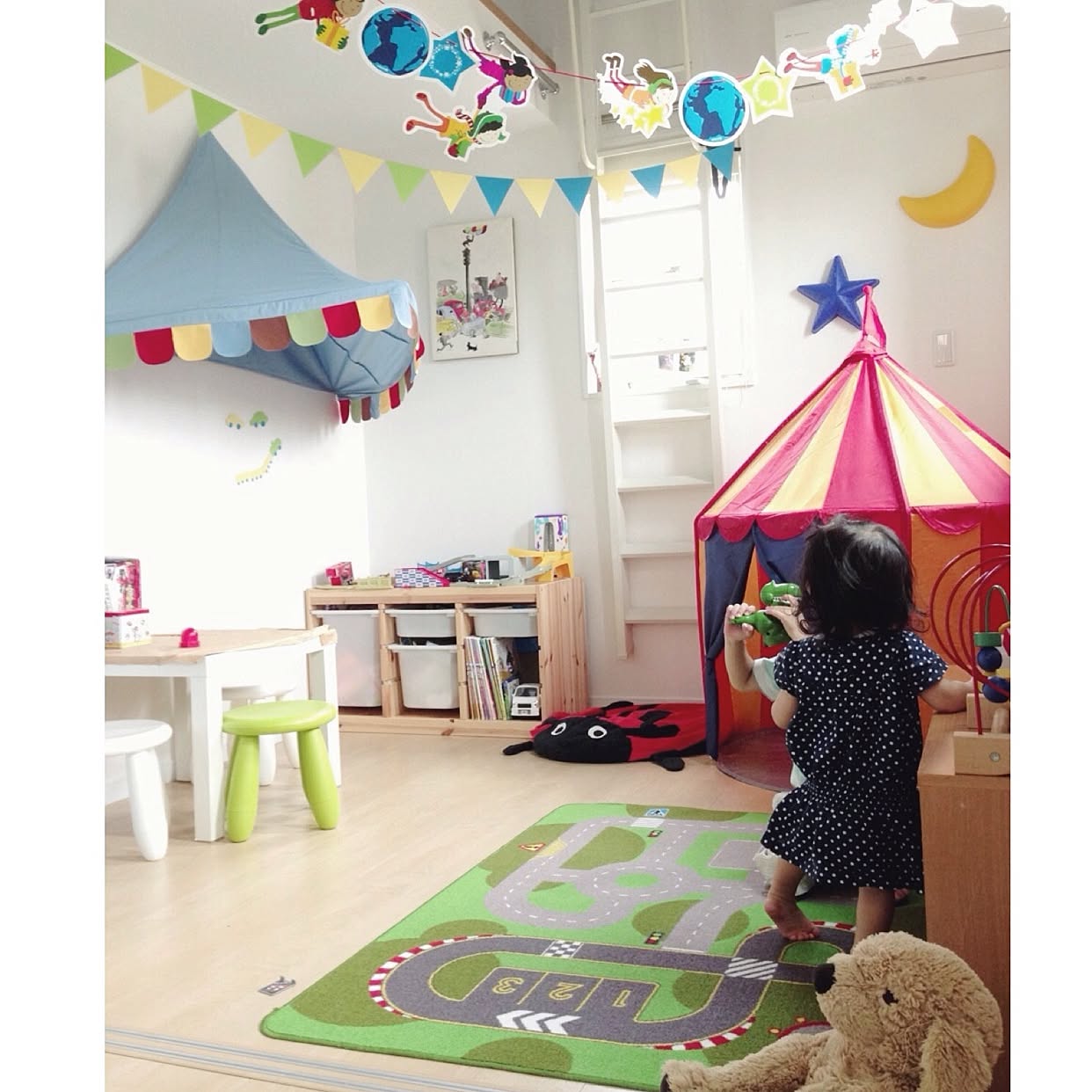 気分もあがる♪IKEAで作るカラフルな子ども部屋