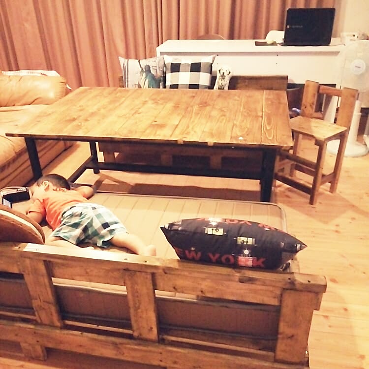 ミディアムウォルナットの部屋
